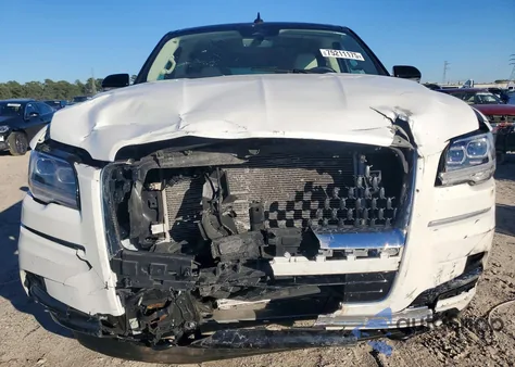 2023 Lincoln Navigator Black Label z USA, uszkodzony, nr VIN 5LMJJ2TG4PEL02161